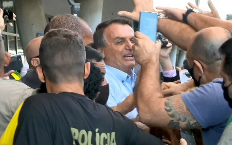 Bolsonaro chega ao ES para primeira visita ao estado desde o início do governo — Foto: Reprodução/TV Gazeta