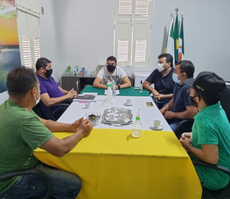 Reunião na manhã desta quinta-feira (01)