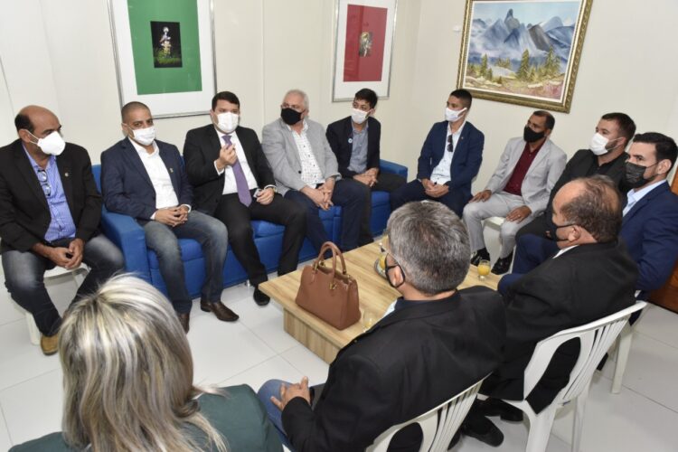 Vereadores de Mossoró e de Parnamirim, em reunião hoje, 18 (foto: Edilberto Barros/CMM)