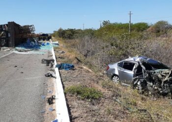 Carro e caminhão batem de frente e homem morre na BR-304, em Mossoró — Foto: Hugo Andrade/Inter TV Costa Branca