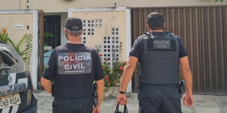 Operação cumpre mandado de busca e apreensão em casa de suspeito de perseguir e ameaçar de morte a ex-companheira