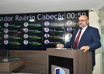 Vereador Raério em pronunciamento na sessão da Câmara desta terça-feira, 31 (foto: Edilberto Barros/CMM)