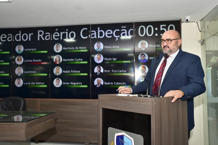 Vereador Raério em pronunciamento na sessão da Câmara desta terça-feira, 31 (foto: Edilberto Barros/CMM)