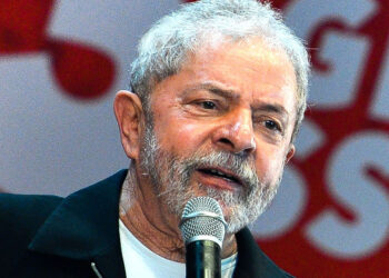 Brasília - O ex-presidente Luiz Inácio Lula da Silva participa do 3º Congresso Nacional da Juventude do PT (Antonio Cruz/Agência Brasil)