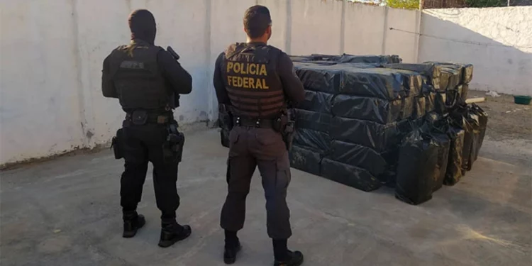 PF apreende cerca de 4 toneladas de cocaína em Areia Branca; droga estava em um galpão subterrâneo
