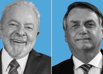 No cenário de votos totais para o 2º turno, o ex-presidente Lula (PT) tem 49% das intenções de voto, contra 44% do presidente Jair Bolsonaro (PL), aponta a pesquisa PoderData divulgada nesta 3ª feira (25.out.2022).