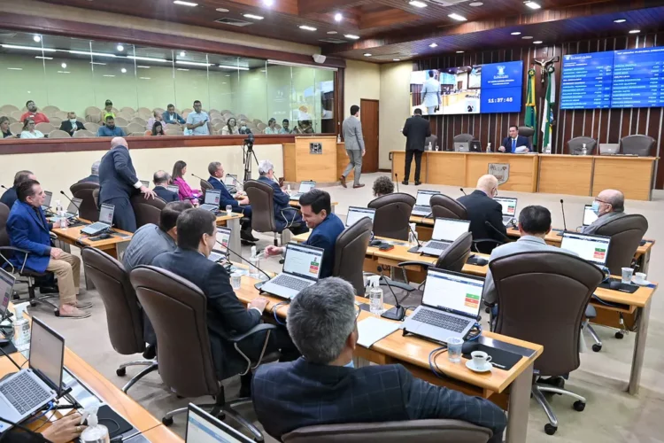 Deputados no plenário Clóvis Motta, da Assembleia Legislativa do Rio Grande do Norte, durante sessão realizada nesta terça-feira (13). — Foto: Eduardo Maia/ALRN