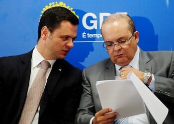 Anderson Torres, ex-ministro de Bolsonaro, ao lado do governador Ibaneis Rocha, do Distrito Federal - LÚCIO BERNARDO JR/AGÊNCIA BRASÍLIA