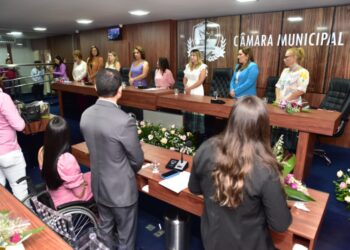 Sessão solene em homenagem à mulher na Câmara de Mossoró
Foto: Edilberto Barros/CMM