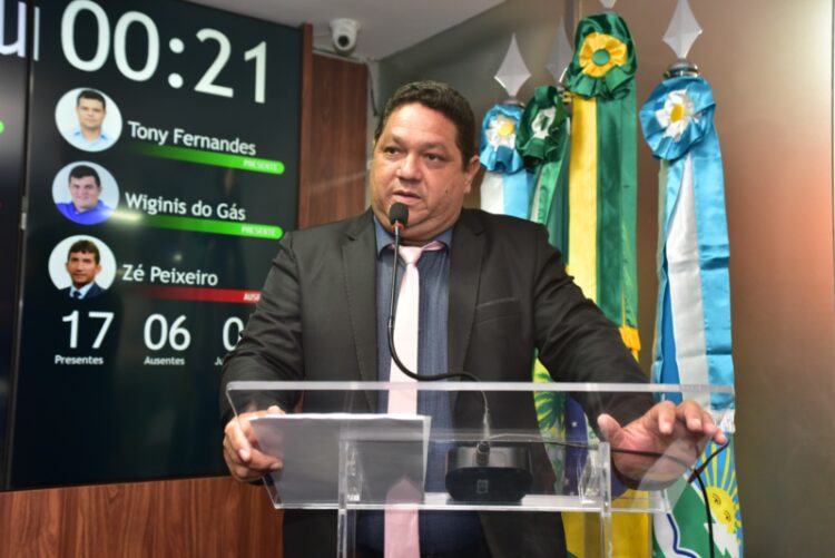 Vereador Omar Nogueira na sessão desta terça-feira, 21 (foto: Edilberto Barros/CMM)