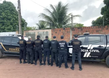 Operação da PF cumpre mandados de busca e afasta do cargo policial civil investigado por contrabando de cigarros no RN