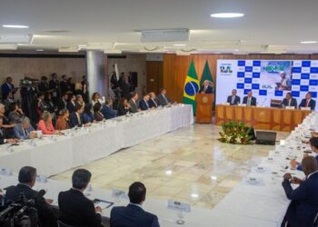 Brasília (DF) 10/04/2023 O presidente Luiz Inácio Lula da Silva coordena reunião de balanço dos 100 dias de governo. Todos os ministros participam do encontro. Foto: Fabio Rodrigues-Pozzebom/ Agência Brasil