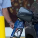 Preço da gasolina e do etanol cai menos que o esperado em postos — Foto: Reprodução/EPTV