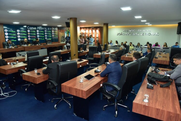 Plenário da Câmara de Mossoró, sessão de hoje (27): projetos aprovados (foto: Edilberto Barros/CMM)