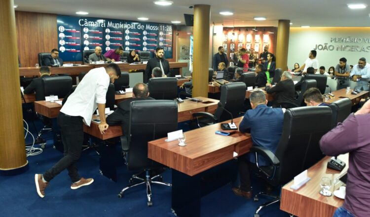 Sessão de hoje: aprovado reajuste para professores da rede municipal (foto: Edilberto Barros/CMM)