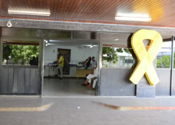 Acompanhantes e servidores ficaram sem alimentação na última segunda-feira. Foto: Magnus Nascimento