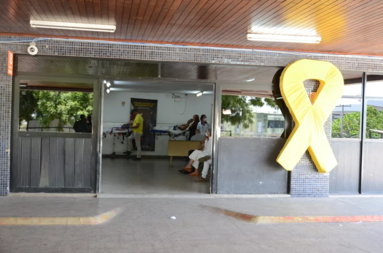 Acompanhantes e servidores ficaram sem alimentação na última segunda-feira. Foto: Magnus Nascimento