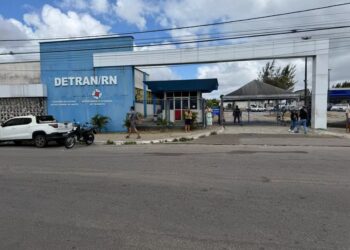 Fachada do Detran-RN em Natal — Foto: Sérgio Henrique Santos/Inter TV Cabugi