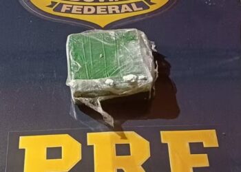 Passageiro de ônibus é preso com tablete de cocaína no RN durante viagem interestadual