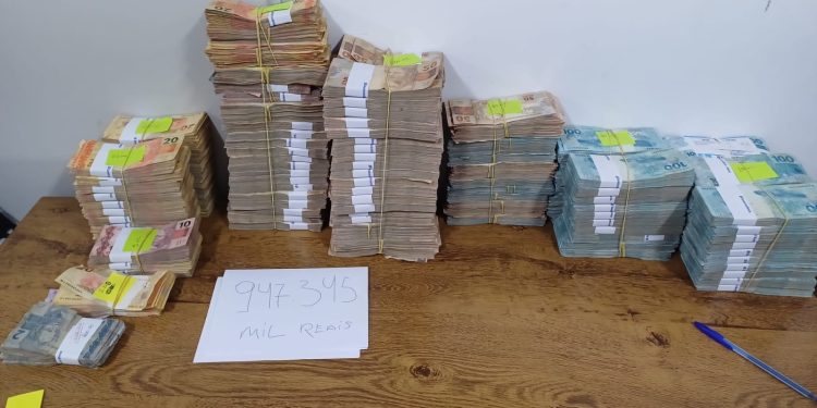 PRF e PM/RN recuperam quase R$ 1 milhão furtado de agência bancária de Pernambuco
