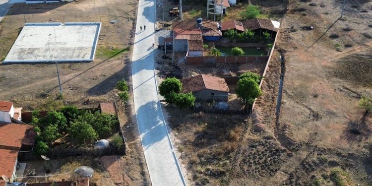 Prefeita Marianna anuncia entrega mais de 6 mil m² de pavimentação na comunidade Perímetro Irrigado