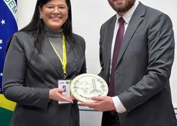 Marianna Almeida apresenta em Pequim projeto que busca exportar produtos de Pau dos Ferros para a China