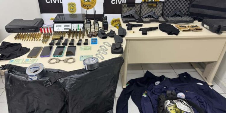 Operação cumpre mandado em imóvel de PM reformado após apreensão de 1,2 tonelada de cocaína em Natal