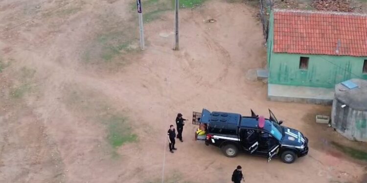 12 suspeitos são presos em operação contra organização criminosa em Alexandria