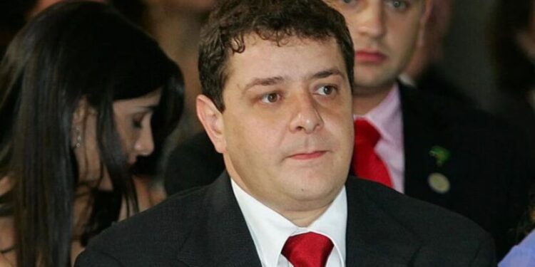 Lulinha movimentou R$ 19,5 milhões em 4 anos e recebeu R$ 721 mil do pai