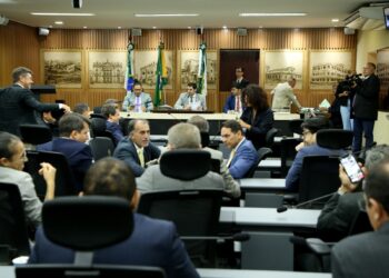 Câmara aprova reajuste salarial para profissionais da Educação de Natal