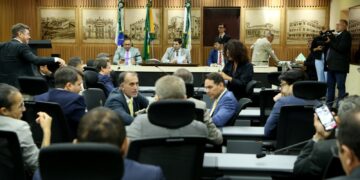 Câmara aprova reajuste salarial para profissionais da Educação de Natal