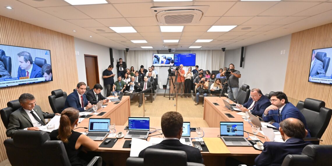 Comissão de Finanças da Assembleia Legislativa do RN debate atraso em consignados