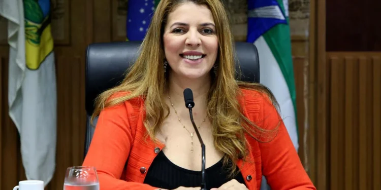 Nina Souza deixa Secretaria de Assistência Social de Natal para disputar eleições