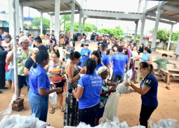 São Gonçalo mobiliza força-tarefa para distribuição de 30 toneladas de peixe e 20 toneladas de arroz