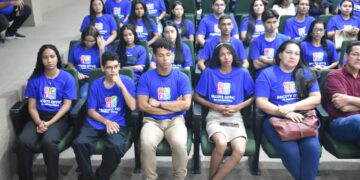 Prefeitura de São Gonçalo certifica alunos concluintes no curso de informática e inicia nova turma