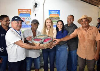 Gestão Jaime Calado entrega 6,7 toneladas de sementes para fortalecer agricultura familiar de São Gonçalo