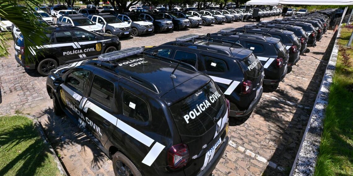 Governo atende demanda de Ezequiel e entrega viaturas semiblindadas para PM e PC