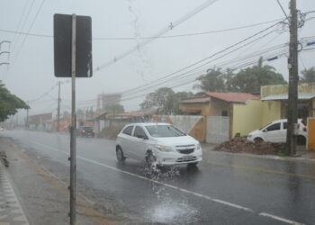 Inmet publica alerta de chuvas intensas para todas as cidades do RN até quinta-feira