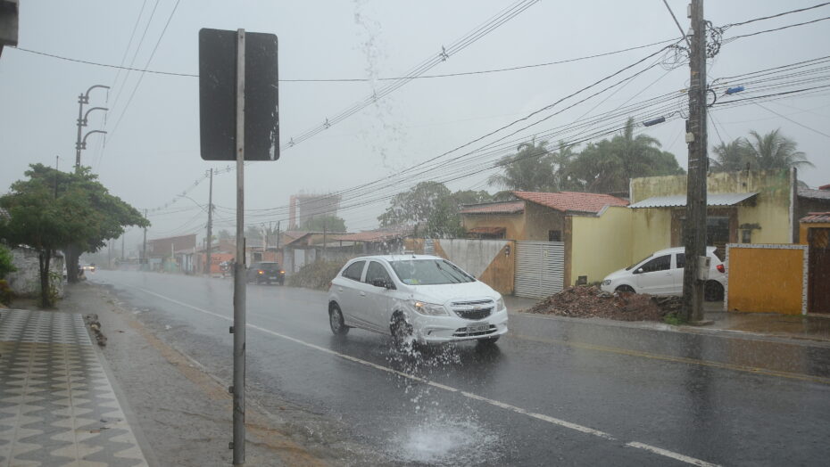Inmet publica alerta de chuvas intensas para todas as cidades do RN até quinta-feira