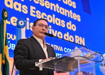 Presidente da ALRN destaca educação cidadã na abertura do EREL 2026