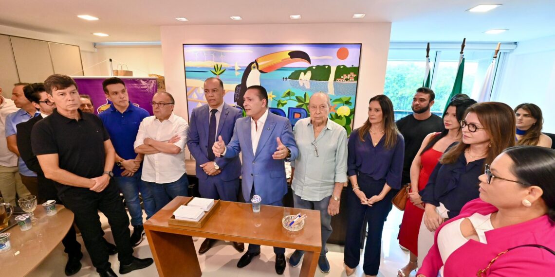 Taveira Jr. admite que vai avaliar nomes para o Governo junto com os demais integrantes da sigla do PSDB