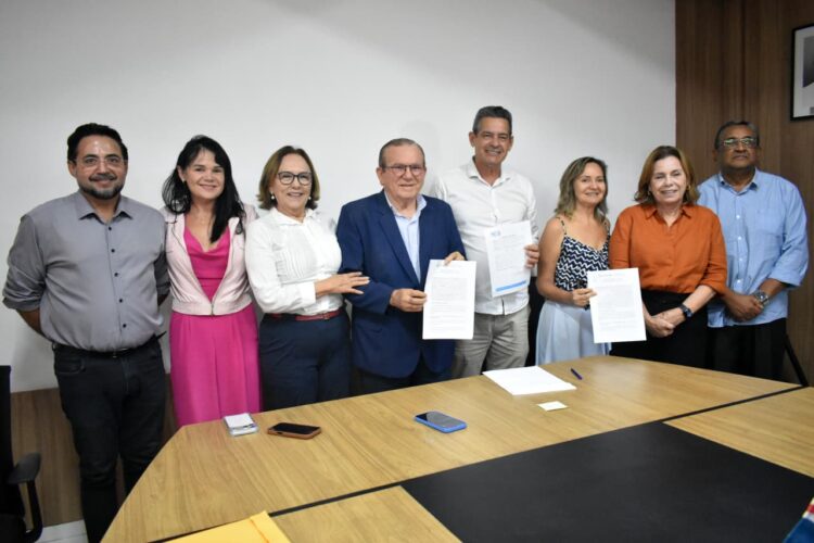 Prefeitura firma parceria para entregar títulos de propriedade de imóveis em São Gonçalo do Amarante