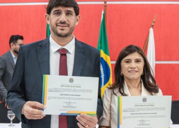 Zé Roberto Pezão e Rosa Basílio são empossados prefeito e vice-prefeita de Itaú