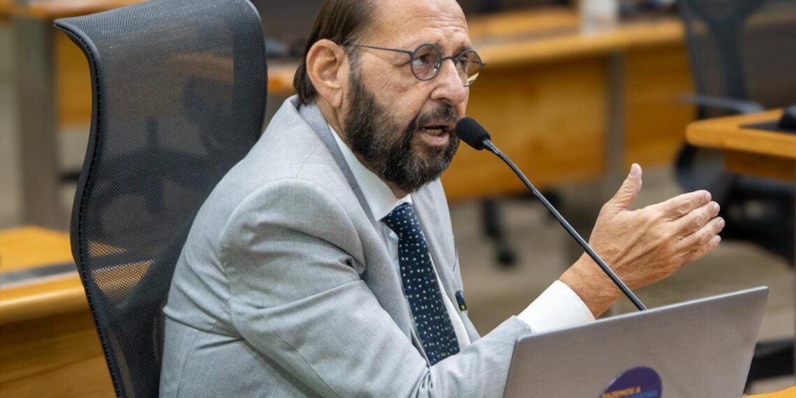 Gustavo Carvalho apresenta projeto para ampliar transparência e fiscalização sobre obras públicas no RN