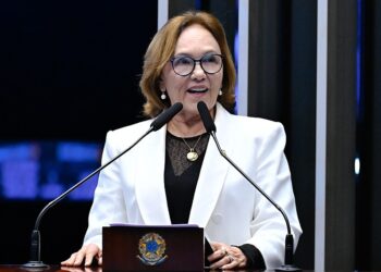 Dra. Zenaide volta a liderar cenário em pesquisa e dispara rumo à reeleição