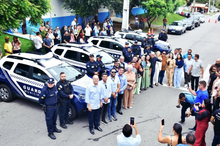 Prefeito Jaime Calado entrega quatro viaturas para reforçar a Guarda Municipal de São Gonçalo