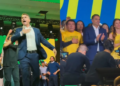 PL lança candidatura de Flávio Bolsonaro à Presidência em convenção com Javier Milei