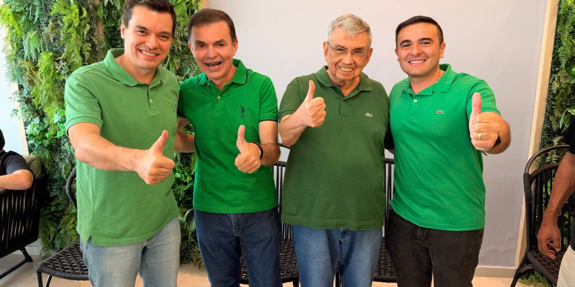 Prefeito de Nova Cruz, ex-prefeito Flávio de Beroi e oito vereadores declaram apoio a Walter Alves