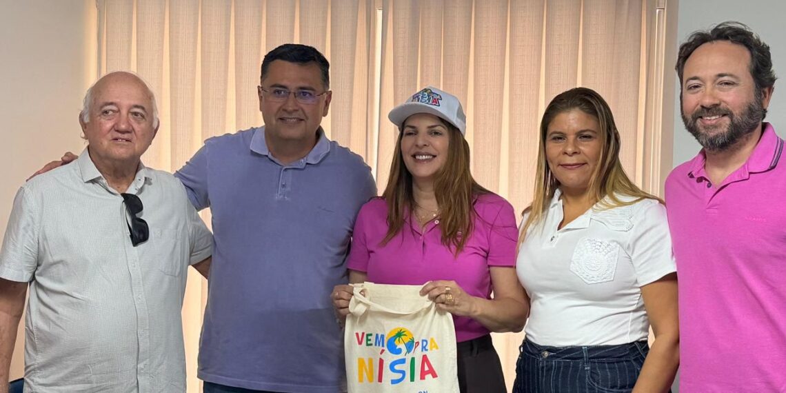 Nina Souza amplia apoio político no RN com adesão de prefeitos e lideranças