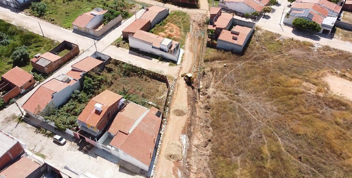 Prefeitura inicia obras de pavimentação no bairro Bacurau I em Apodi